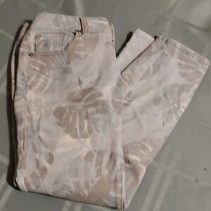 Cabi #227 Paradise Palm Leaf Cropped Skinny Jeans